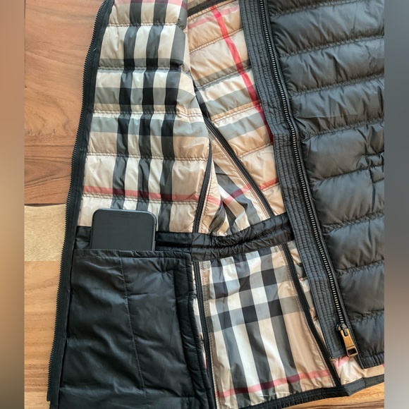 Burberry Brit Women’s Sml Black Vest - Picture 6 of 12